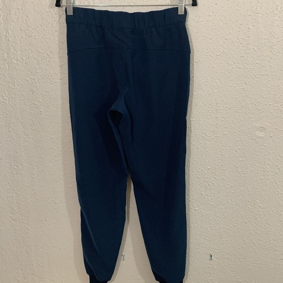 Lululemon License to Train High-Rise Pant Navy Blue     size 4 Joggers - Picture 6 of 13